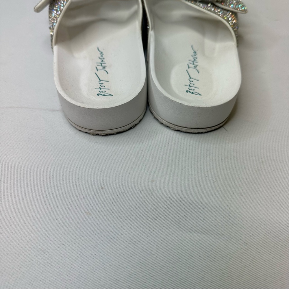 Betsey Johnson 🧶 Silver clear crystal embellished Sandals Sz 8 - Picture 4 of 6